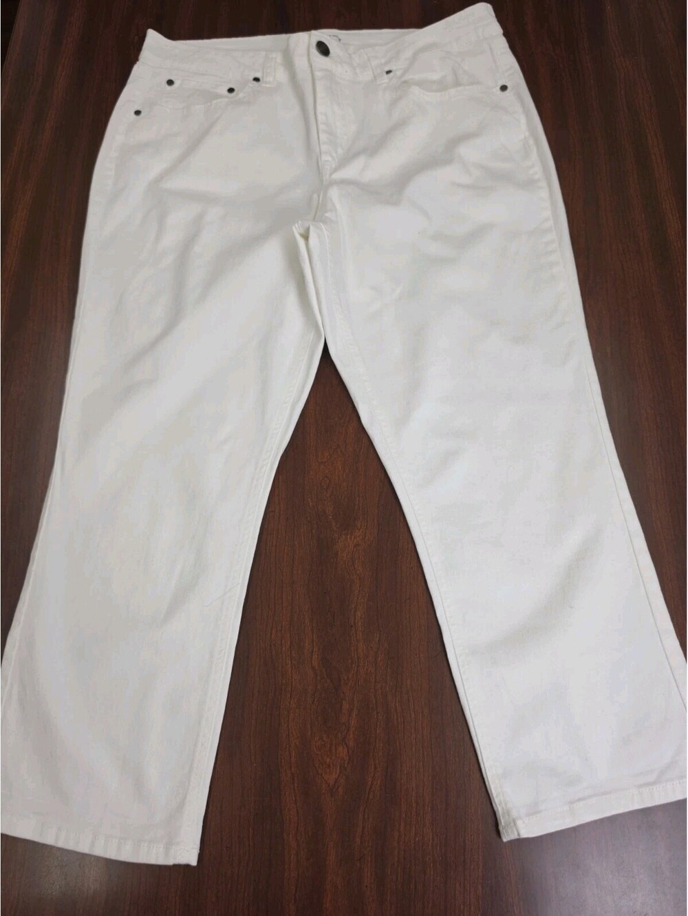 New Directions Capri Pants Size 14 White Stretch Casual Denim Crop Pants Casual